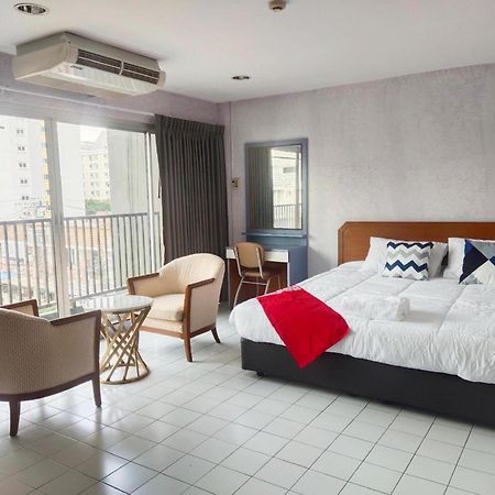 Oyo 75446 Travis Inthamara 49 Hotell Bangkok Eksteriør bilde
