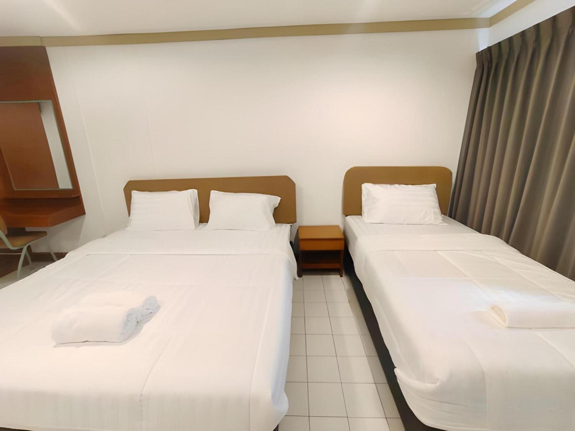 Oyo 75446 Travis Inthamara 49 Hotell Bangkok Eksteriør bilde