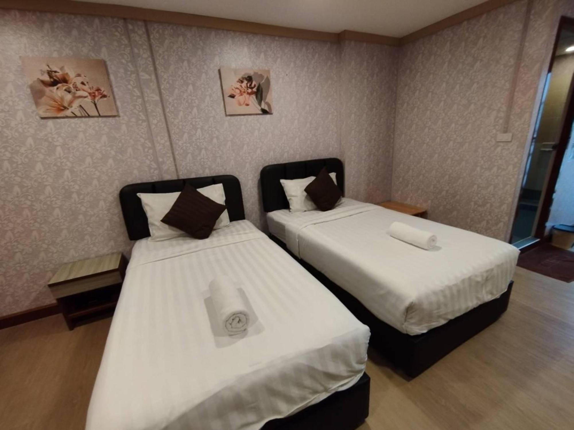 Oyo 75446 Travis Inthamara 49 Hotell Bangkok Eksteriør bilde