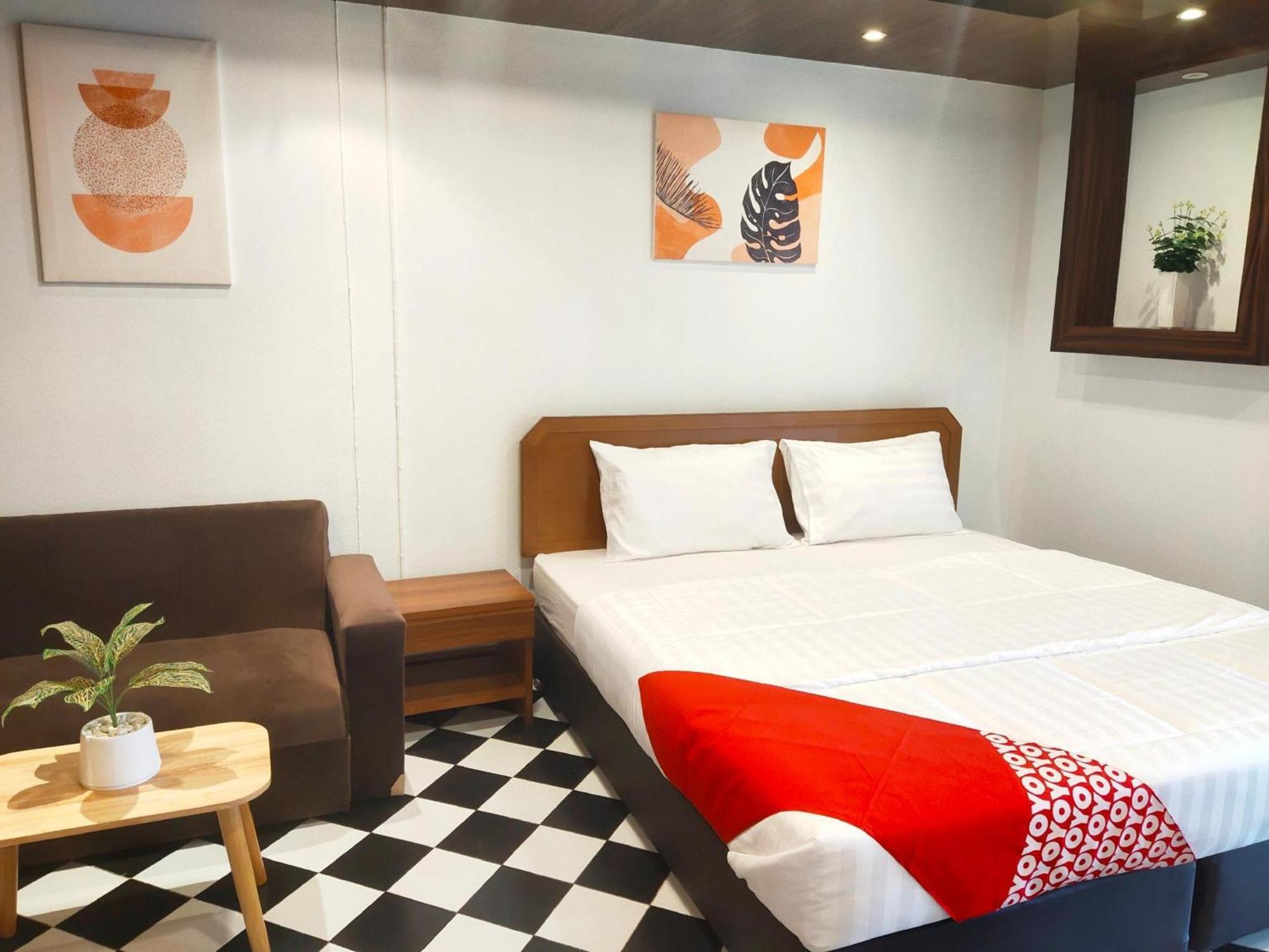 Oyo 75446 Travis Inthamara 49 Hotell Bangkok Eksteriør bilde