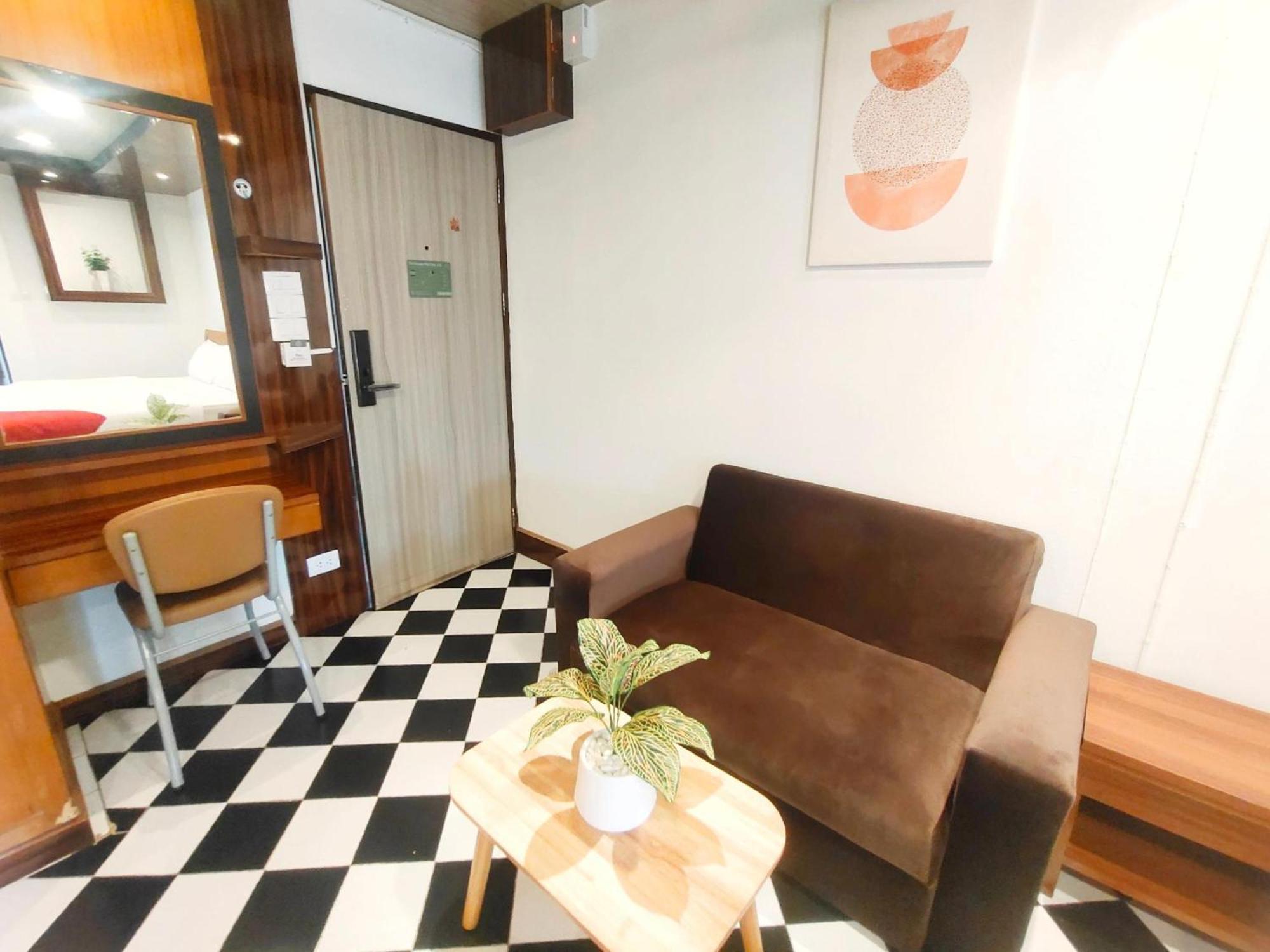 Oyo 75446 Travis Inthamara 49 Hotell Bangkok Eksteriør bilde
