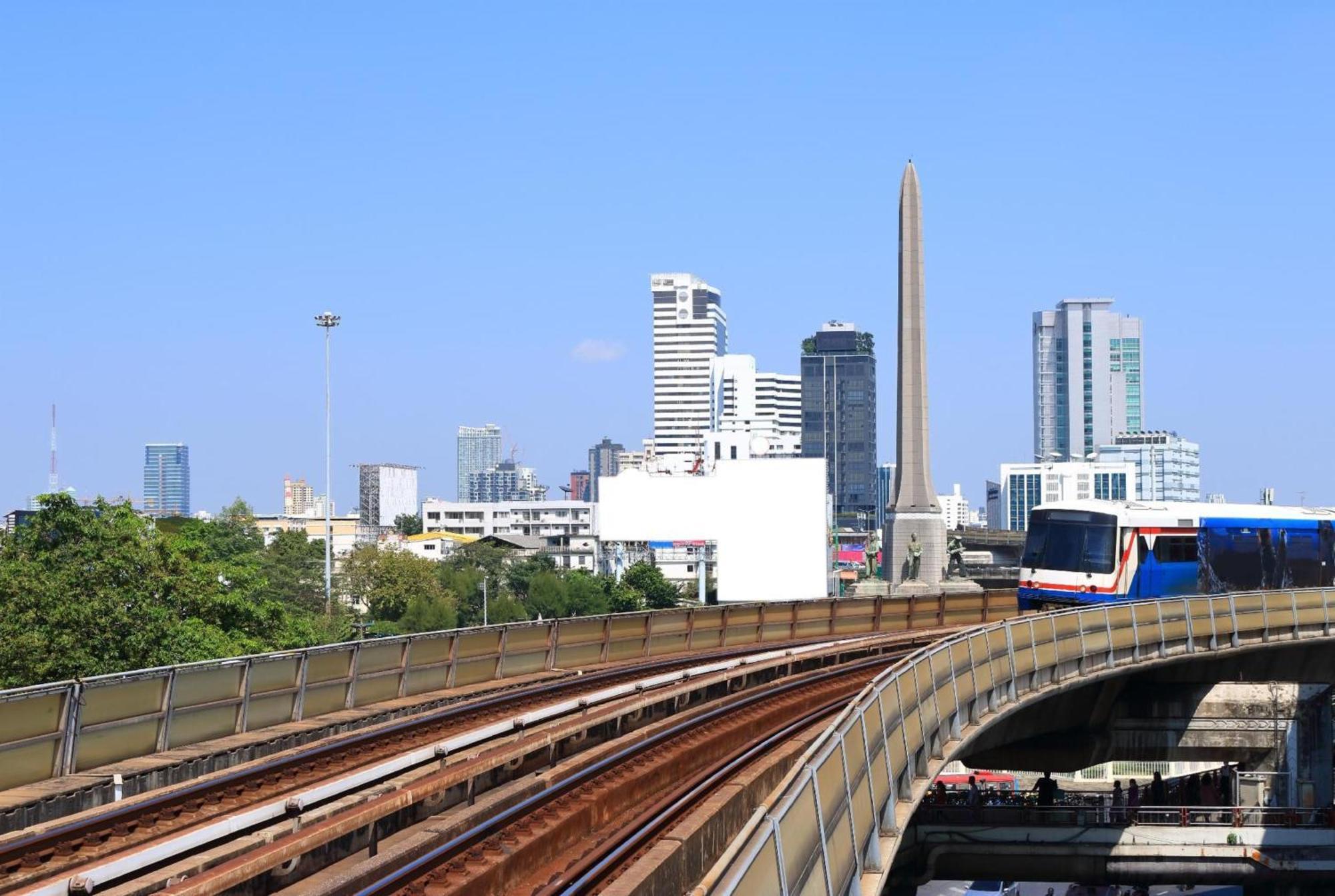 Oyo 75446 Travis Inthamara 49 Hotell Bangkok Eksteriør bilde