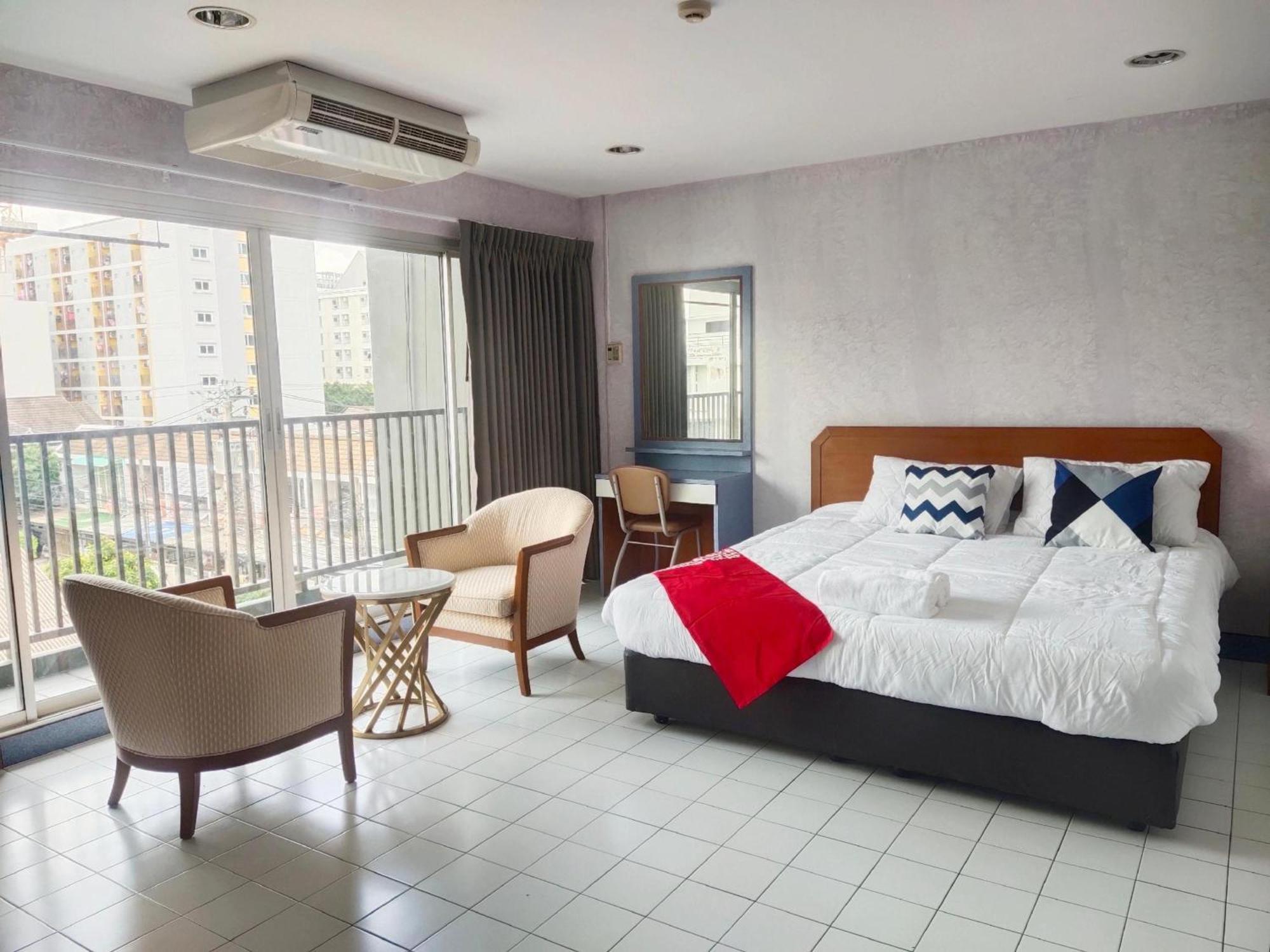 Oyo 75446 Travis Inthamara 49 Hotell Bangkok Eksteriør bilde