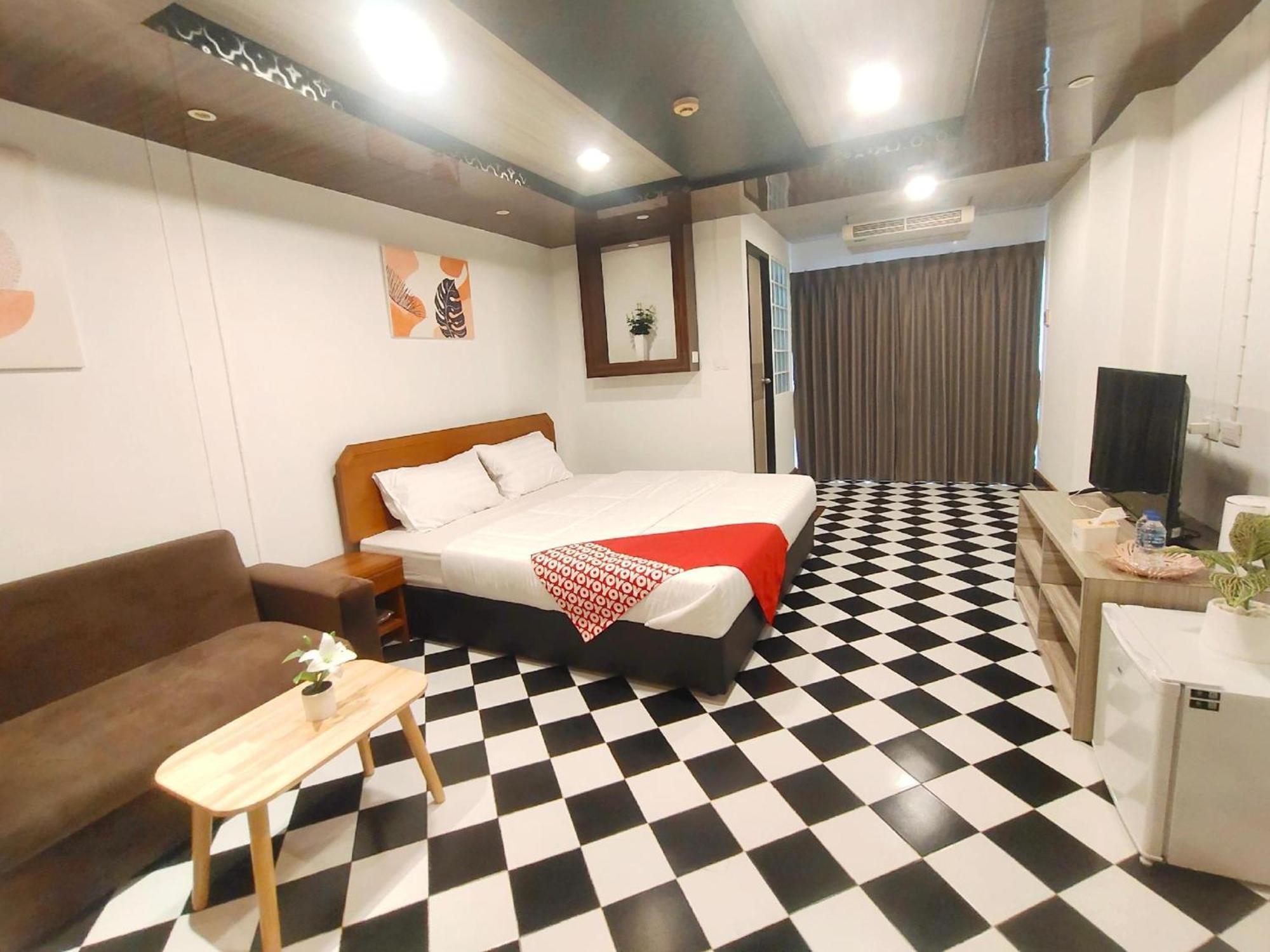 Oyo 75446 Travis Inthamara 49 Hotell Bangkok Eksteriør bilde