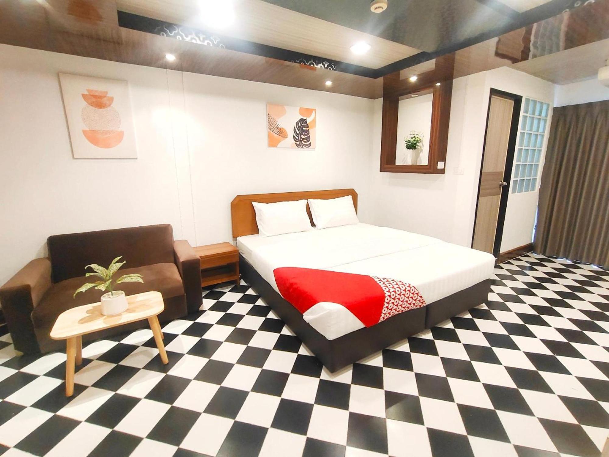 Oyo 75446 Travis Inthamara 49 Hotell Bangkok Eksteriør bilde